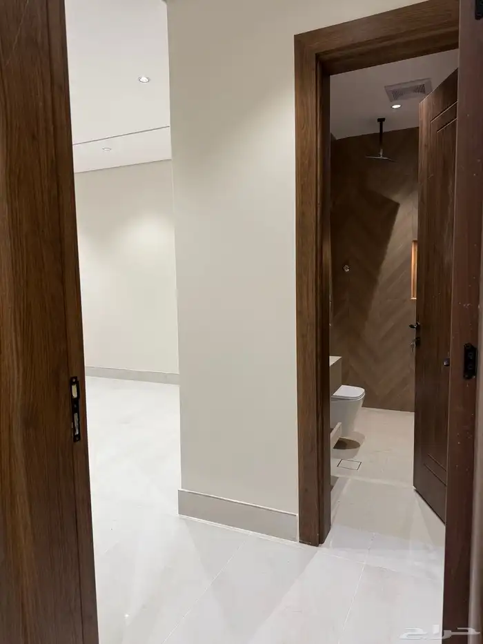 شقة للبيع في حي الدفاع مدخل مستقل 500 الف 4