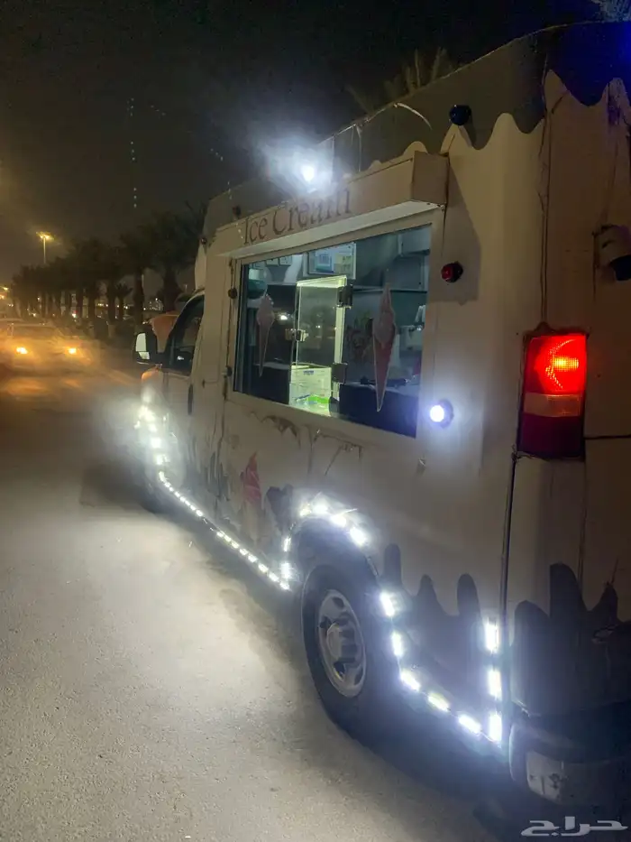 عندي سيارة ايس كريم للبيع. 2