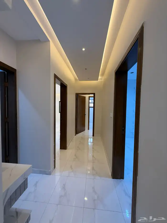 للبيع روفات علويه بدرج داخلي وخارجى شمال الخميس طريق 80 19