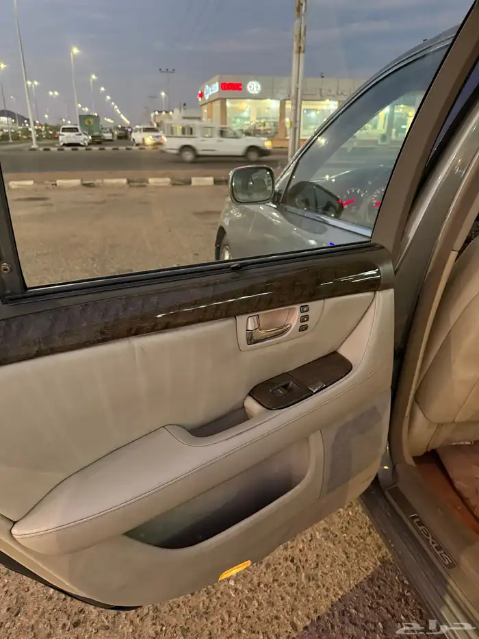 لكزس Ls430 2002 للبيع او للبدل بجيب 5
