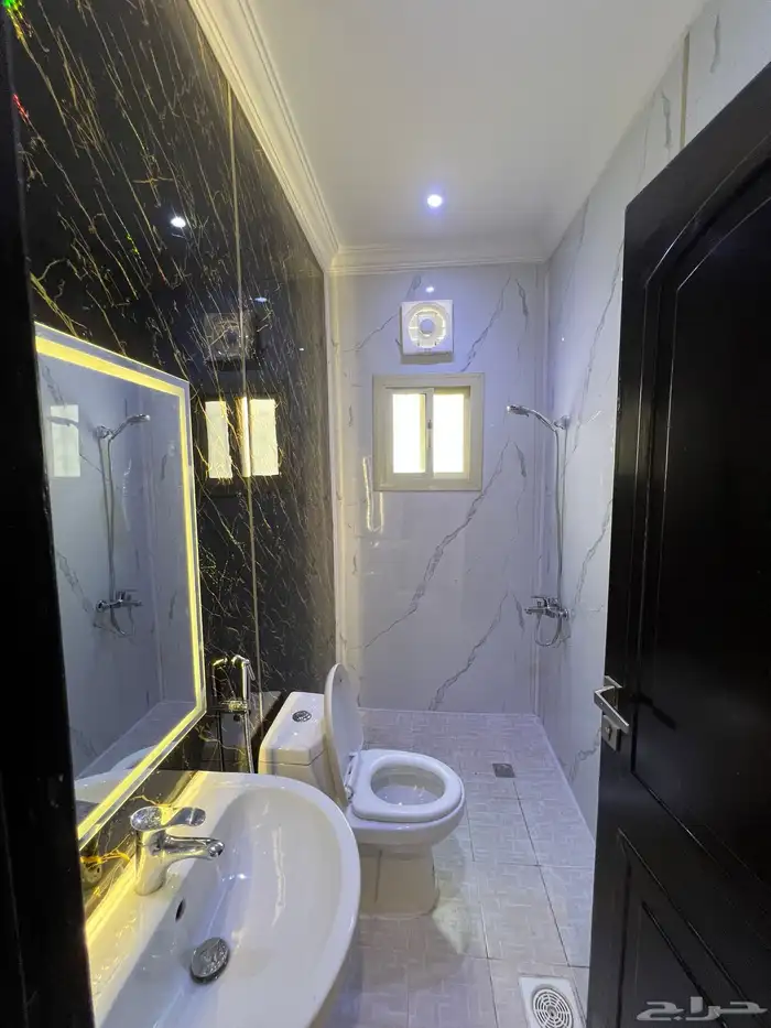 فيلا روف للبيع نظام شقق بحي المروة 15