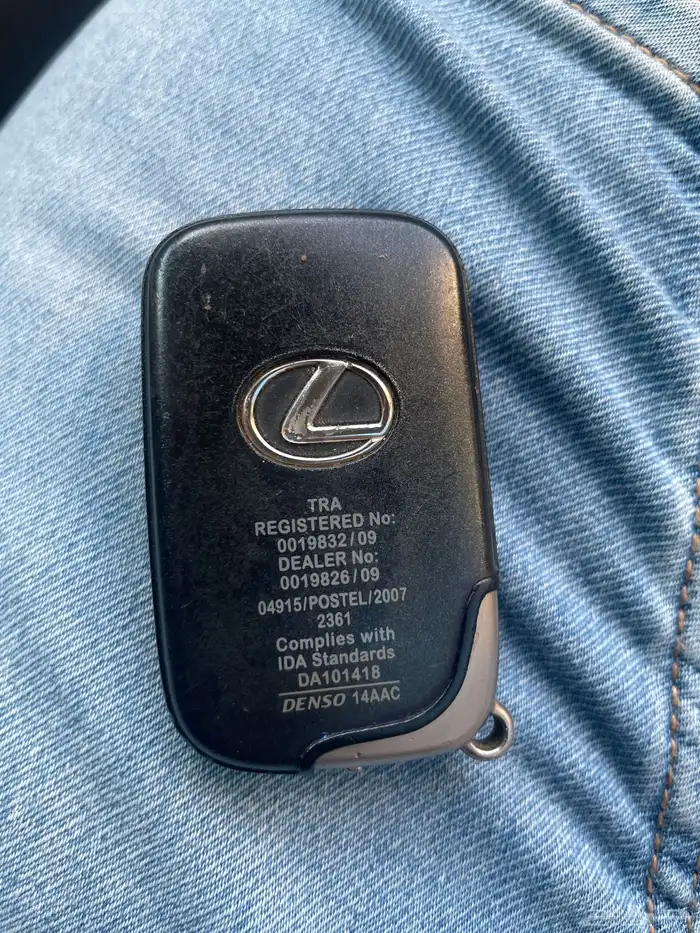 مفتاح لكزس حق الوكاله اصلي 0