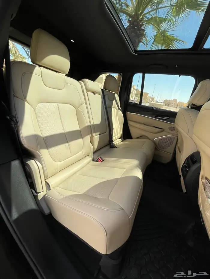 Jeep Grand Cherokee جراند شروكي 2023 11