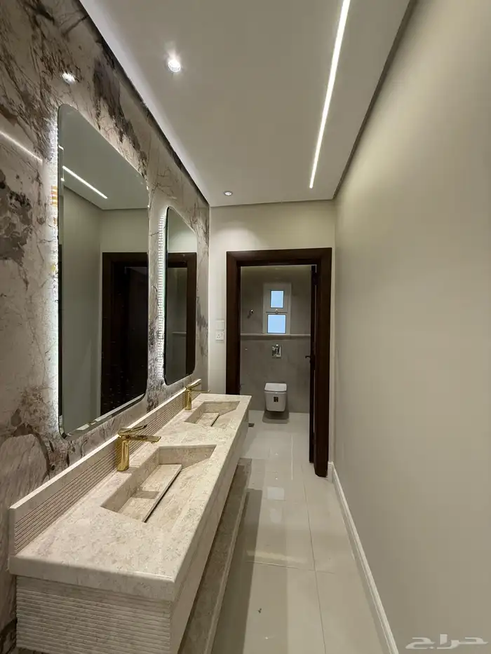 فلل روف ارضيه للبيع حي الريان 5