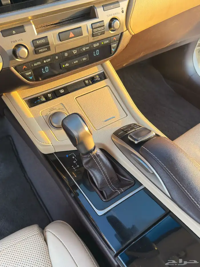 لكزس 2018 es DD 12