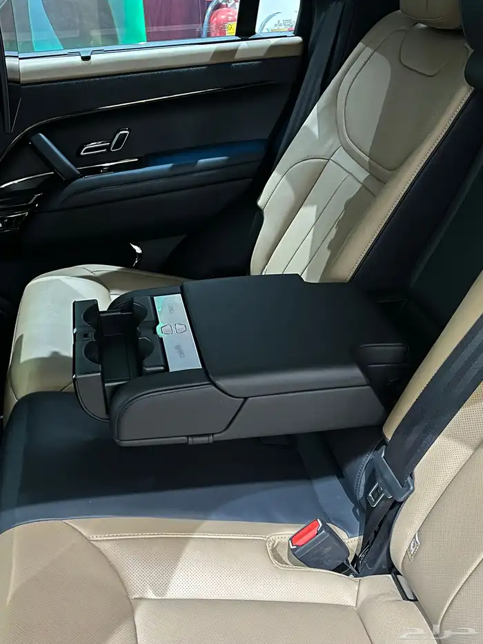 رنج روفر سبورت اوتوبيوغرافي 2023 13