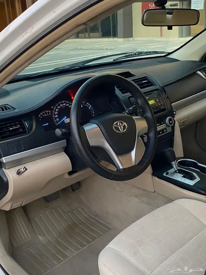 تويوتا كامري 2015 عداد قليل نظيف جدا 8