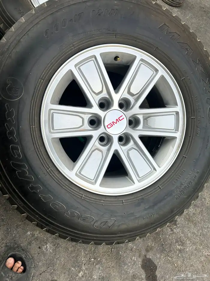 جنوط كويتي جمس سيرا مع كفرات بالون ماكسس 900.17 ت22 4