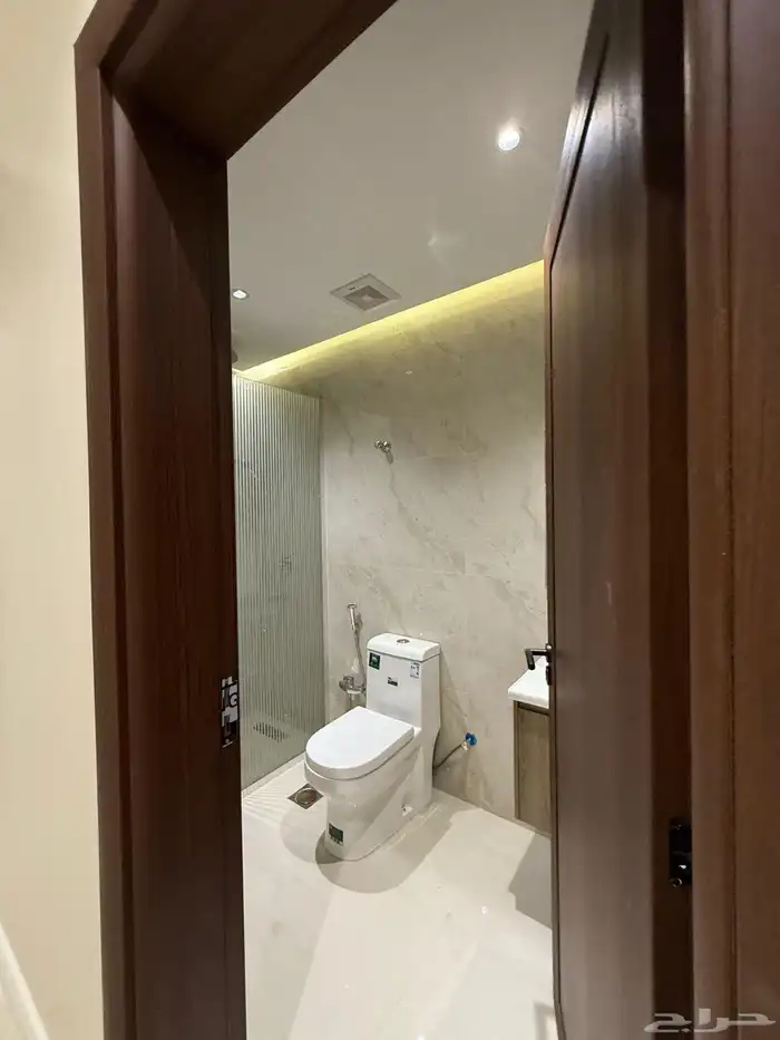 فلل روف ارضيه للبيع حي الريان 13