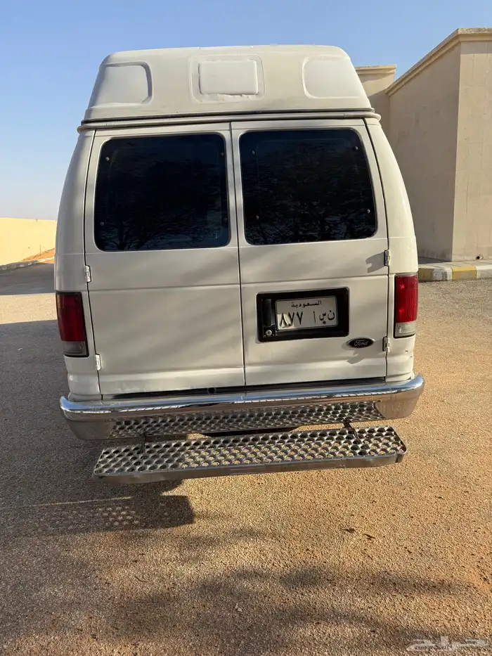 للبيع كرفان فورد ديزل مجهز للبر 9