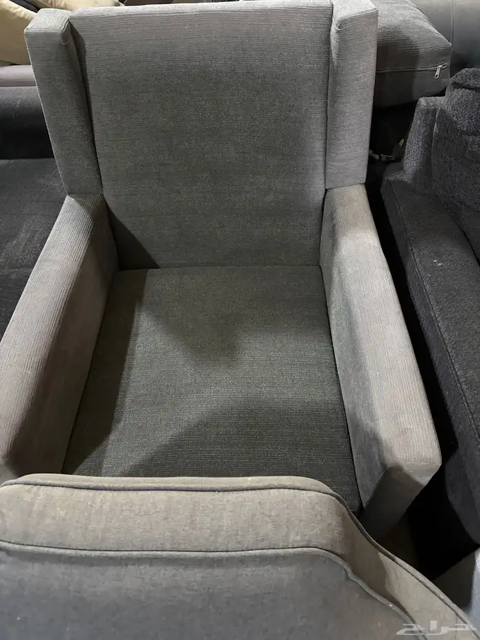 كنب 4 مفرد مع 2 طاولات 2