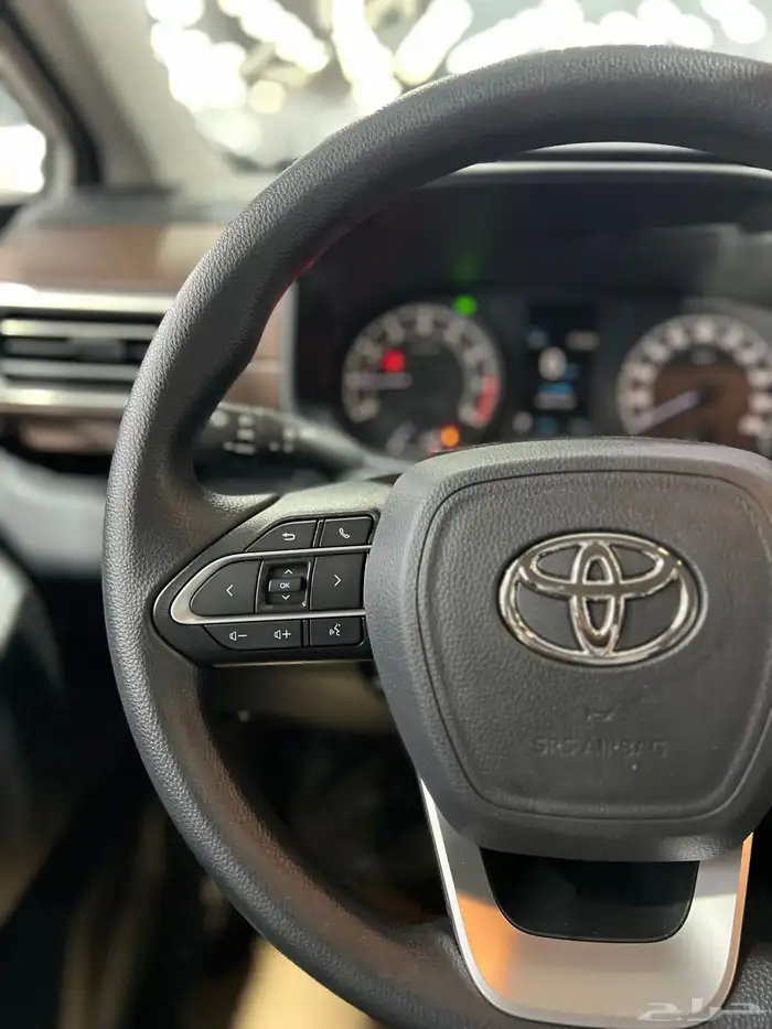 تويوتا   انوفا GL بنزين 2026 جديد سعودي 110.400 شامل 15