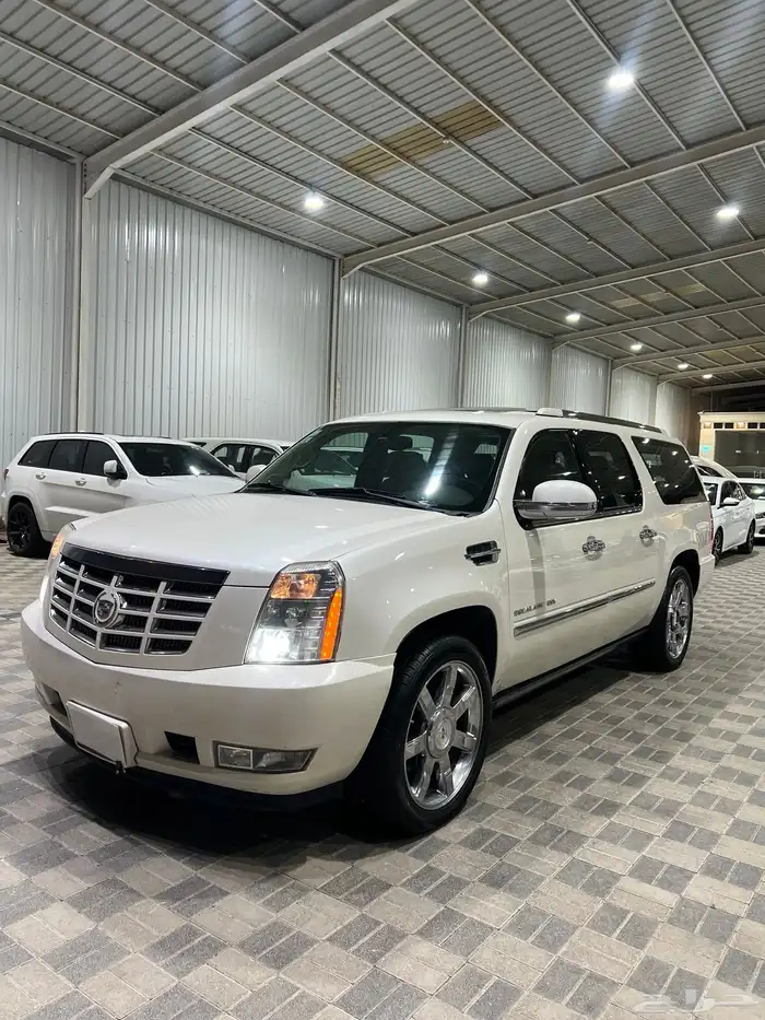 للبيع كاديلاك اسكاليد 2012 نظيف 0