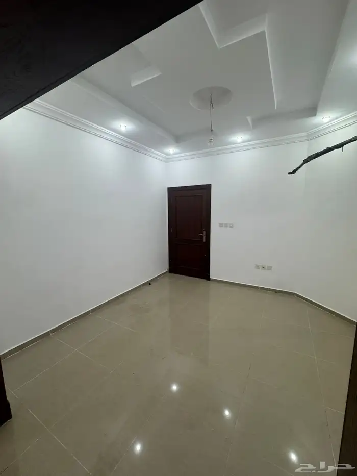 شقة اربع غرف لإيجار فالنزهة 5