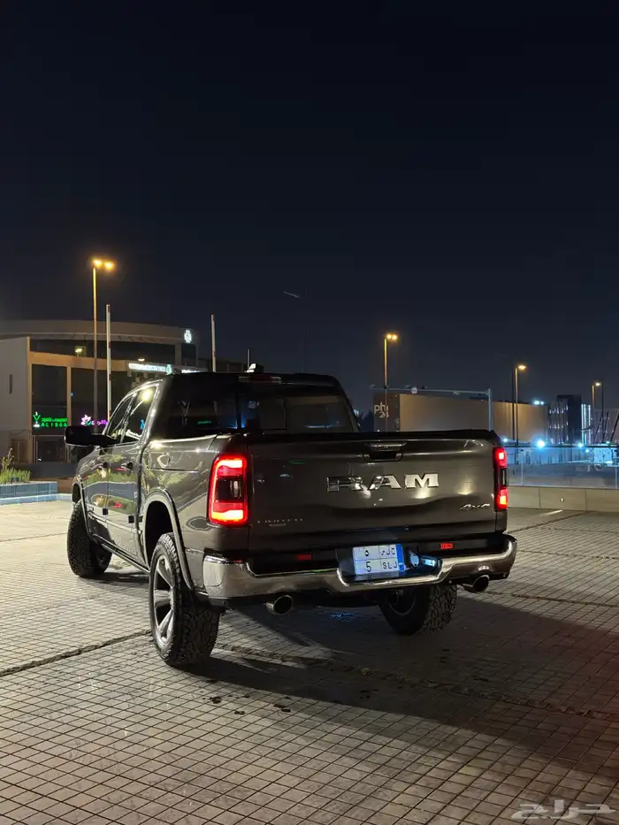 رام 1500 ليمتد فل كامل 5.7 V8 27
