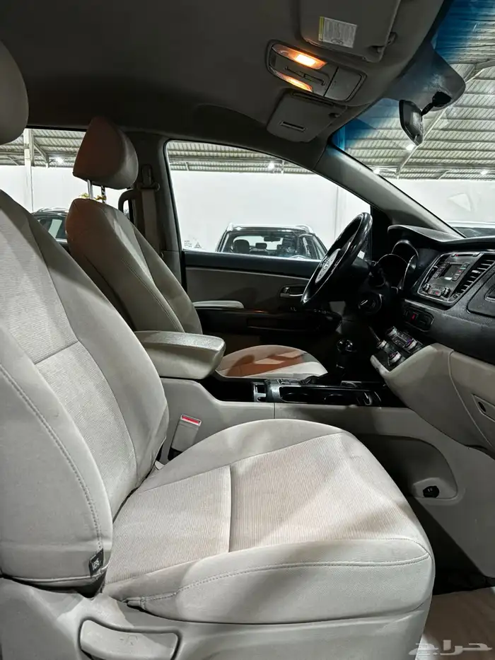 كيا كرنفال 2016 عائليه ثلاث صفوف 15