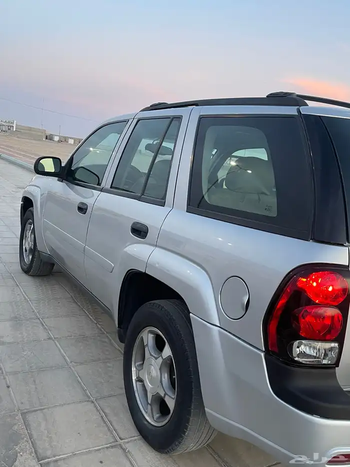 بليزر موديل 2009 بحاله ممتازه 4