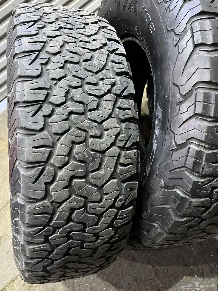كفرات نص حجري بي اف جودرتش فواصل مقاس 37x12.50 R17 8
