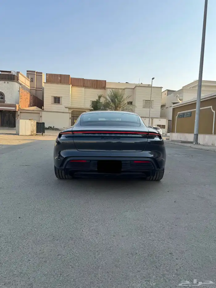 بورش تايكان GTS 2023 15