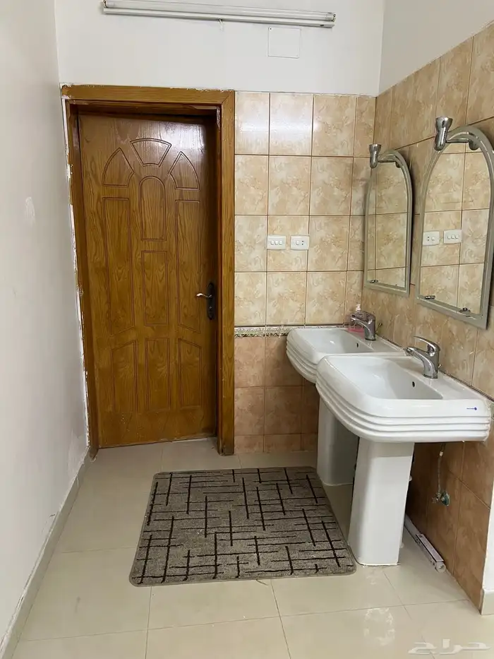 شقه مفروشه في الطائف الحلقه الغربيه اربع غرف وصاله 62