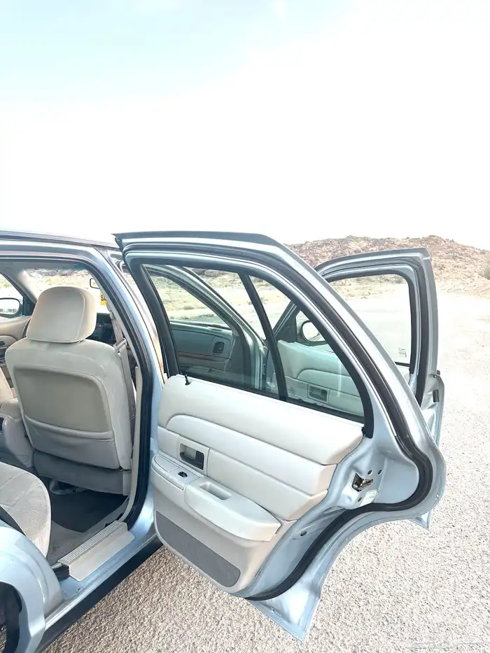 فورد كراون فكتوريا 2004 سعودي على الشرط 41