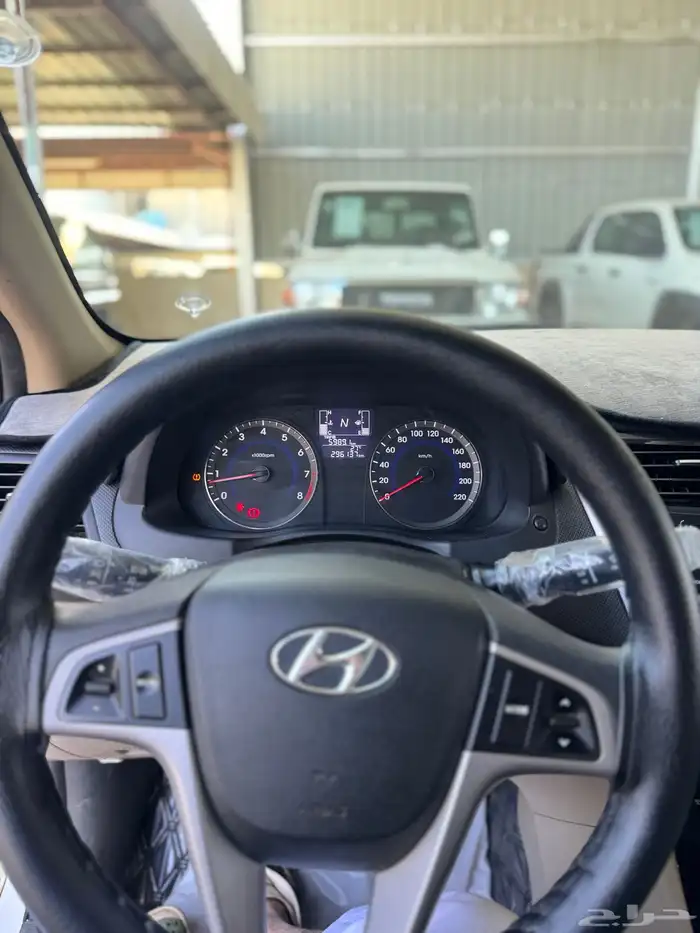 اكسنت 2017 مالك اول 17