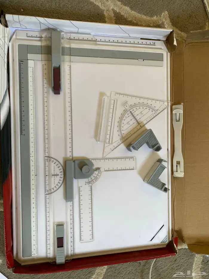 سبورة رسم هندسي و رسم فني 1