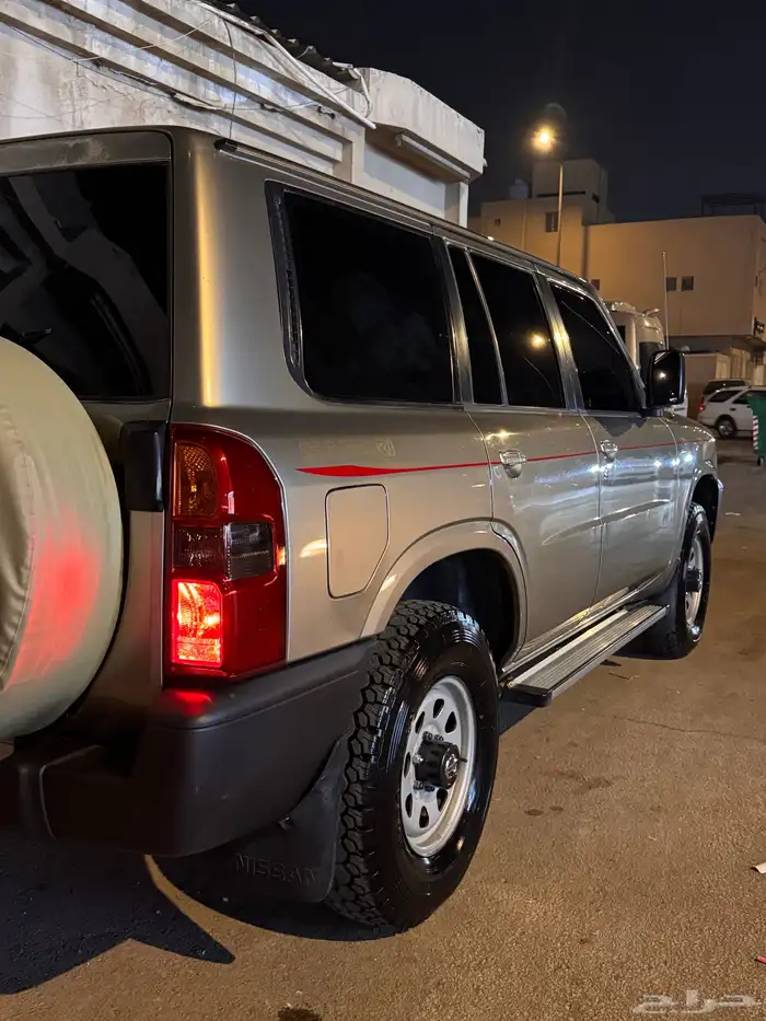 نيسان باترول 2009 سلق ذهبي 6