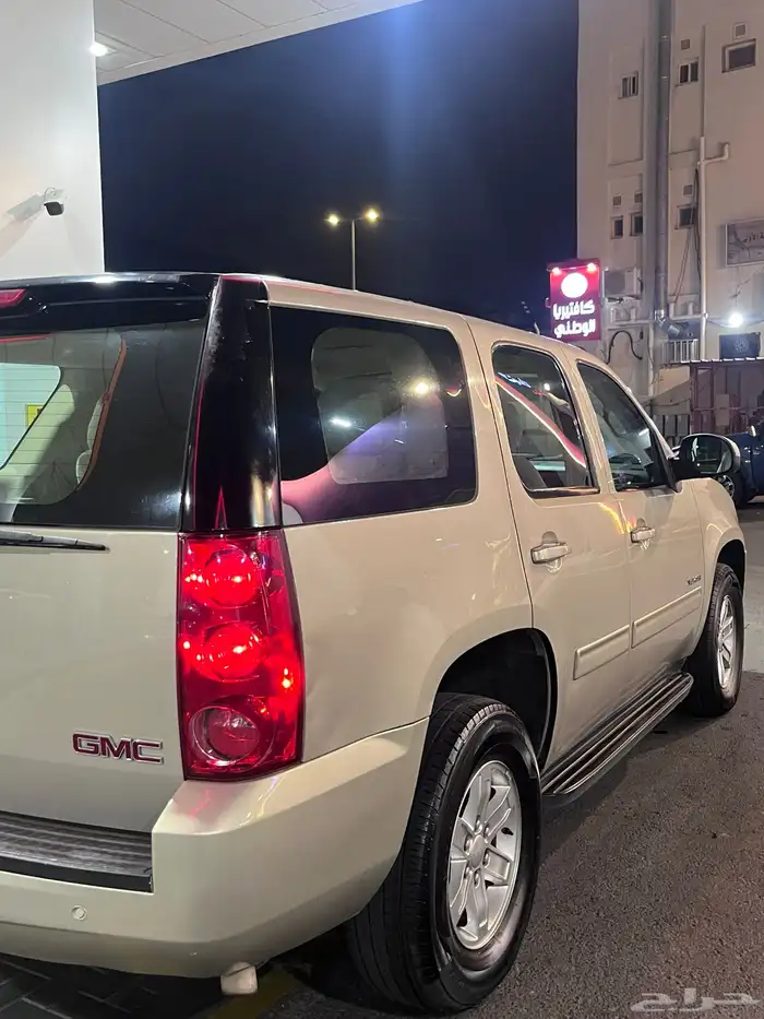 جي ام سي يوكن دبل قصير 3