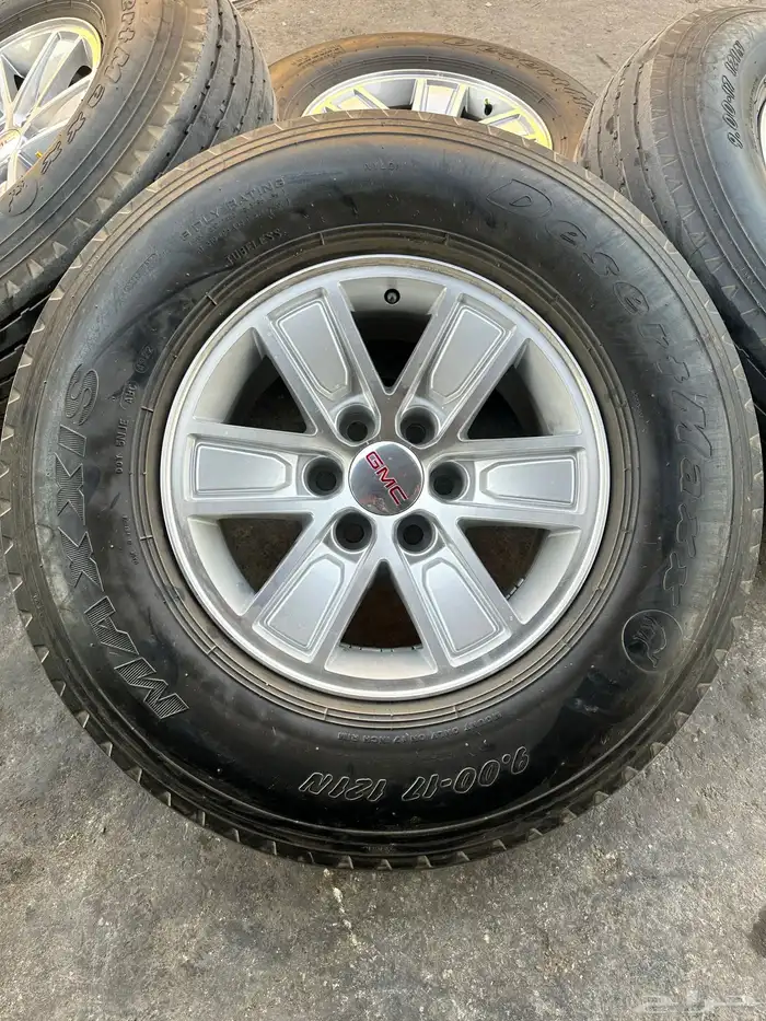 جنوط كويتي جمس سيرا مع كفرات بالون ماكسس 900.17 ت22 22