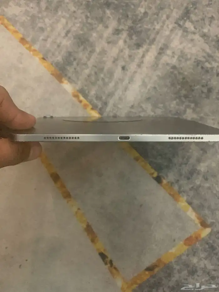 ايباد اير 11 2