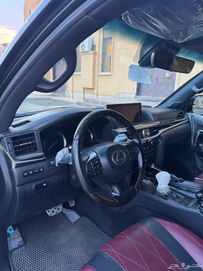 لكزس 2019 بلاك 10