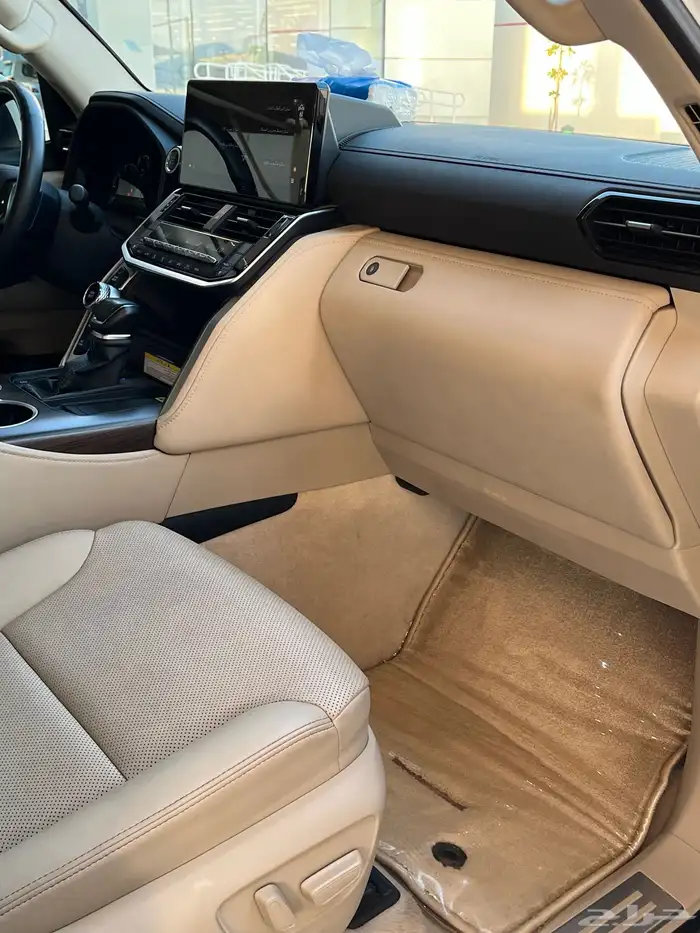 لاندكروزر 2024 رقم L4 18