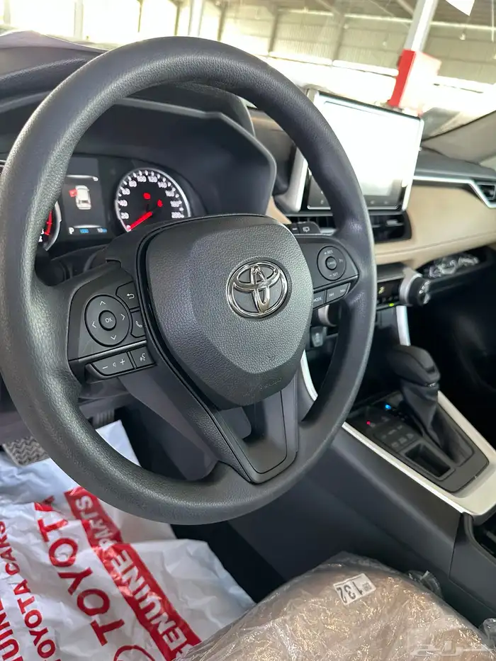 راف فور XLE 2.0 فتحه بصمه دبل موديل 2025 11