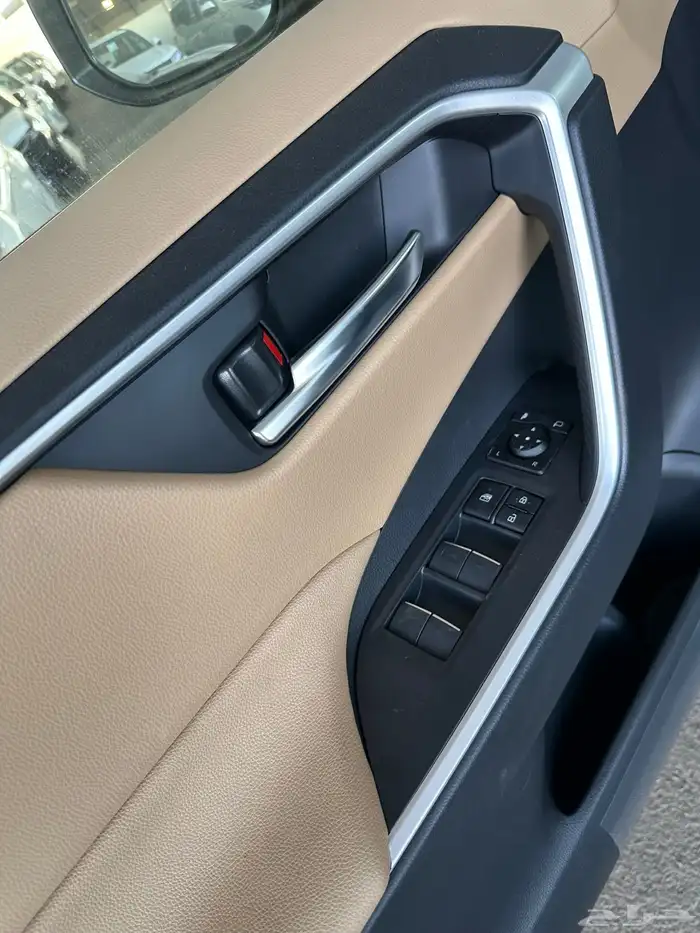 راف فور XLE 2.0 فتحه بصمه دبل موديل 2025 10