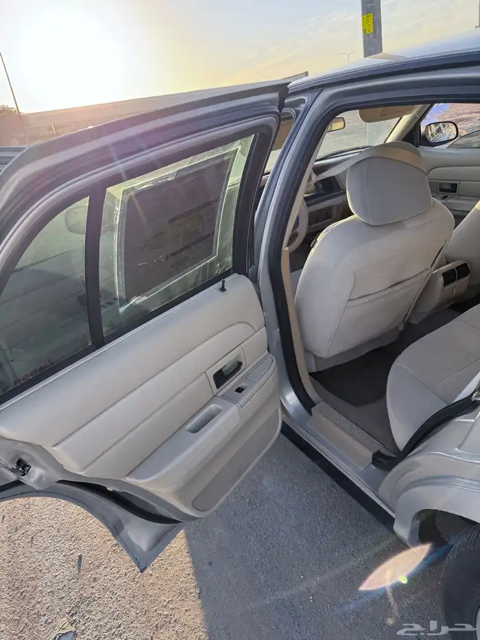 فورد فكتوريا 12