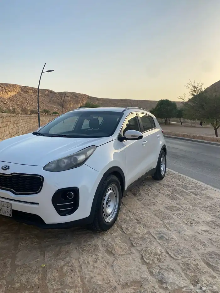 للبيع سبورتاج محرك ديزل 2000 سي سي مديل 2018 1