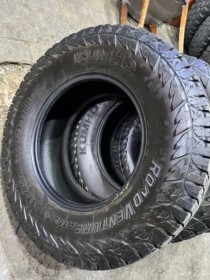 كفرات كومهو ربع حجري مقاس 285 70 17 10