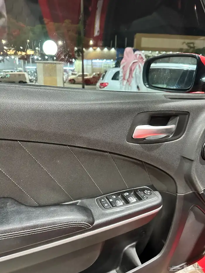 للبيع - تشارجر - 2015 - RT - فل هاوس 12