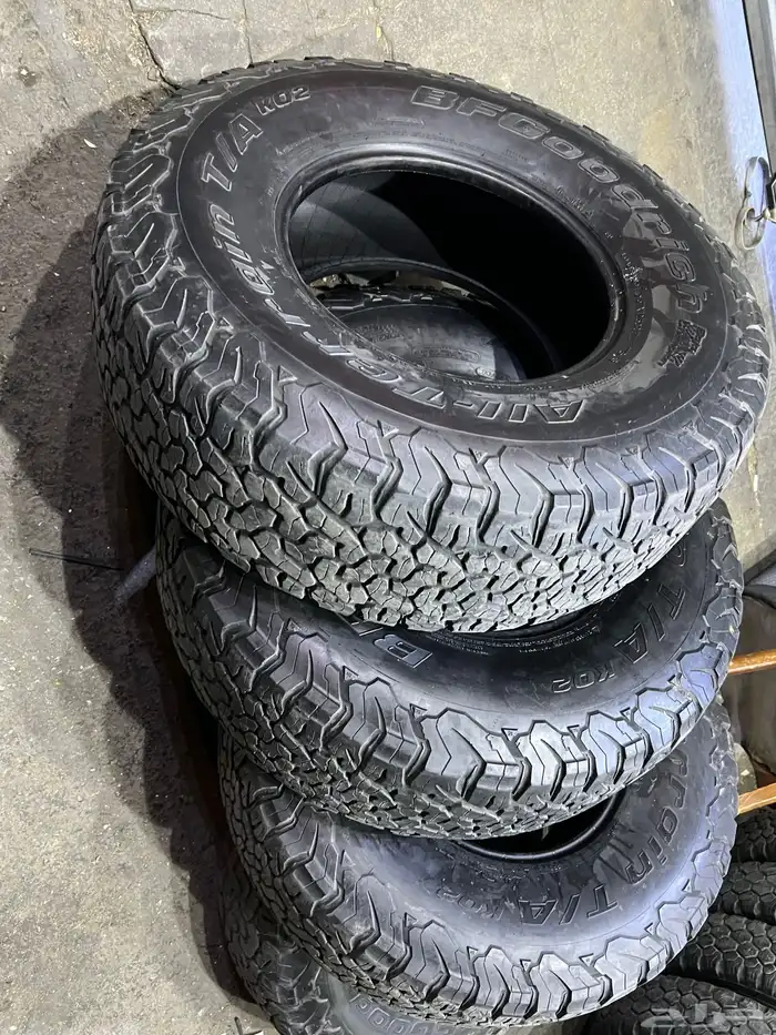 كفرات نص حجري بي اف جودرتش فواصل مقاس 37x12.50 R17 24