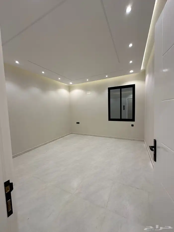 للبيع شقق بالقرب من مطار ابها بدرج داخلى للسطح 6