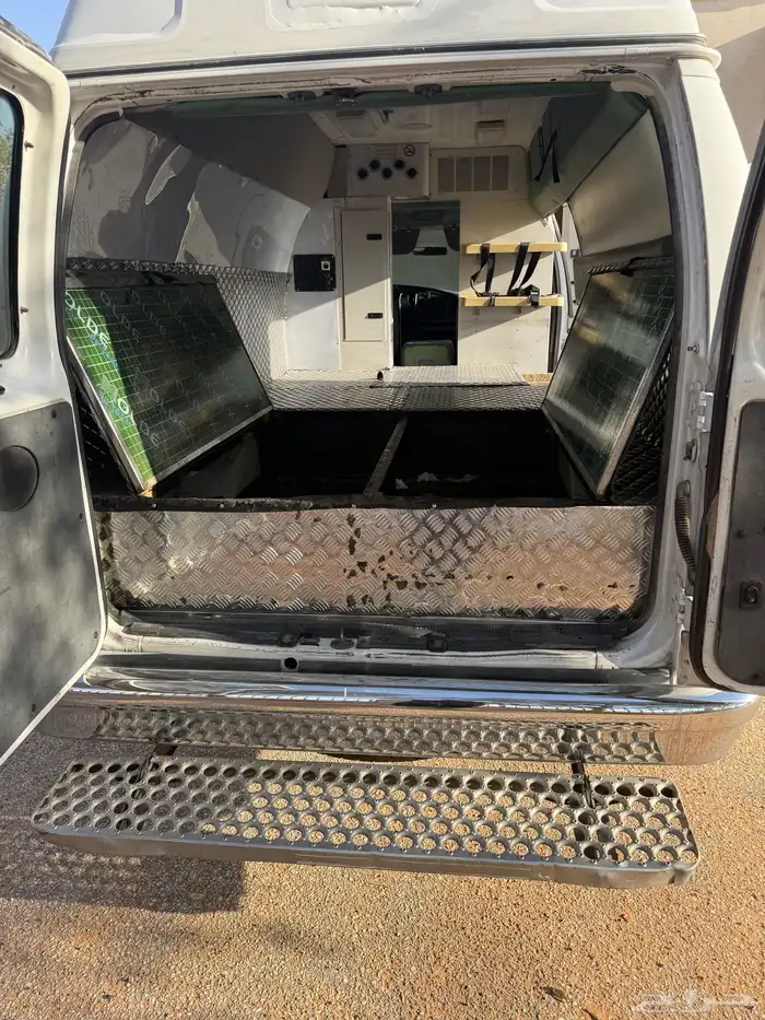 للبيع كرفان فورد ديزل مجهز للبر 7