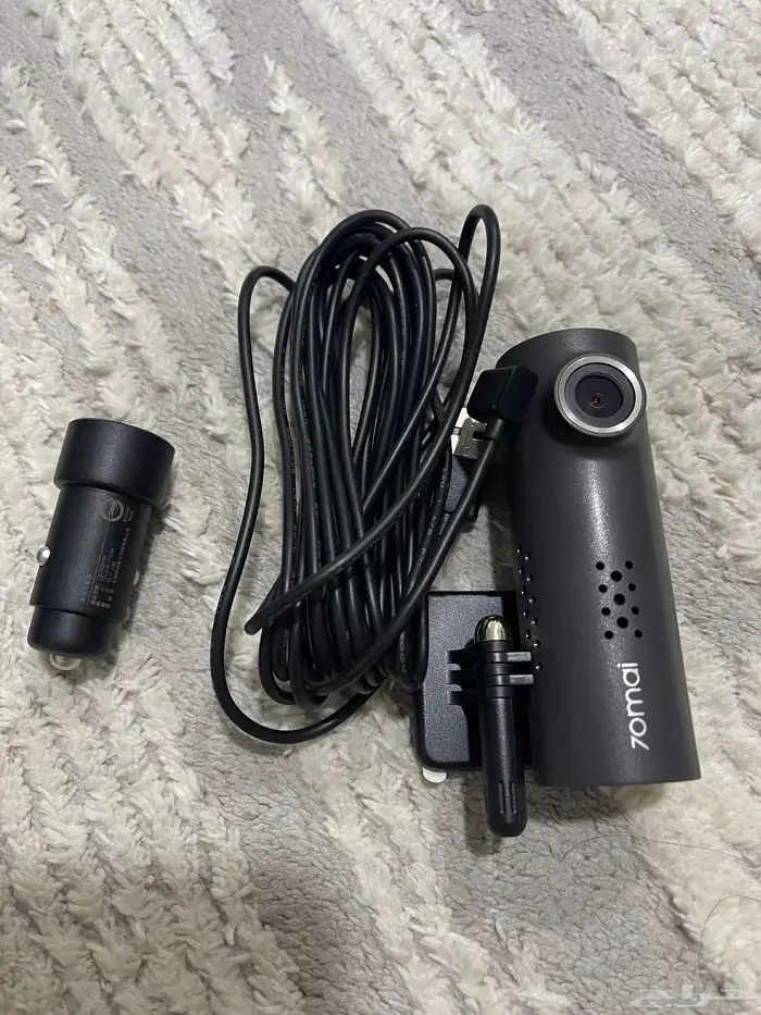 للبيع حزام أمان وماطور هواء و جهاز تشغيل عن بعد وداش كام 8