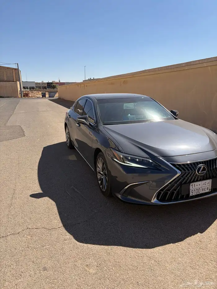 لكزس ES350 2023 1
