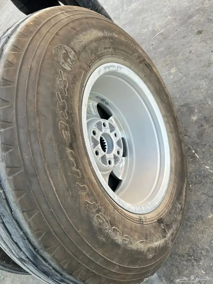 جنوط كويتي جمس سيرا مع كفرات بالون ماكسس 900.17 ت22 15