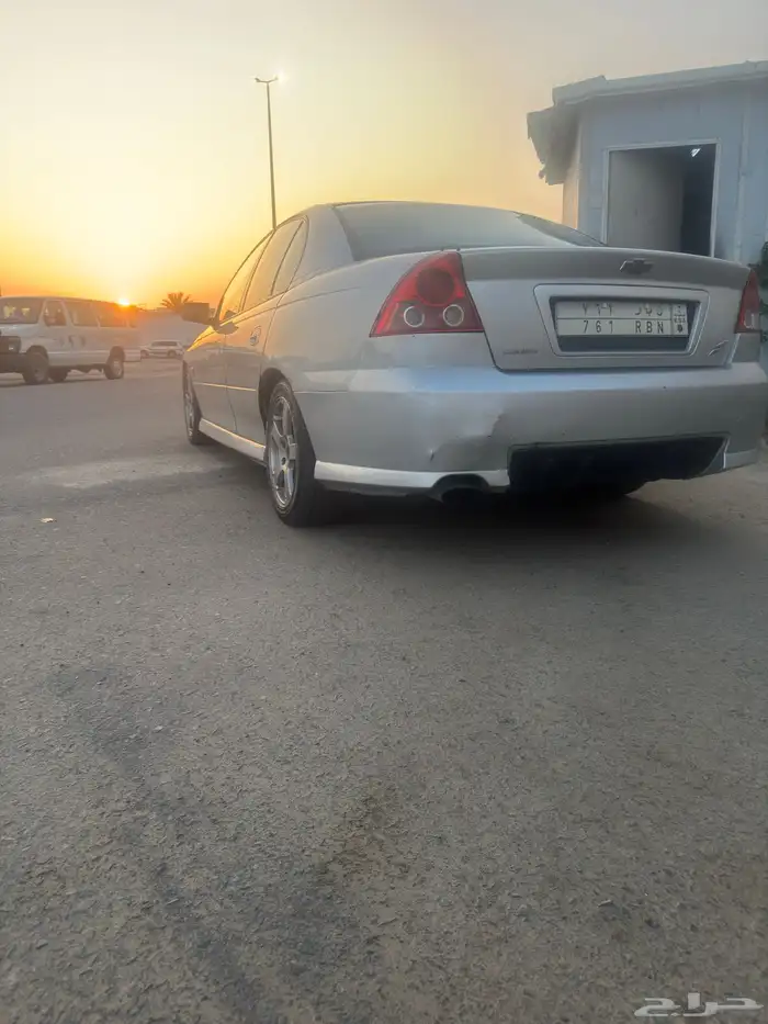 للبيع لومينا 2005 فئة S 4