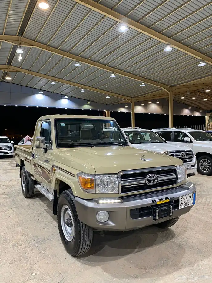 للبيع شاص 2014 سلق فل كامل ونش دفلك بريمي عداد 143 الف 4