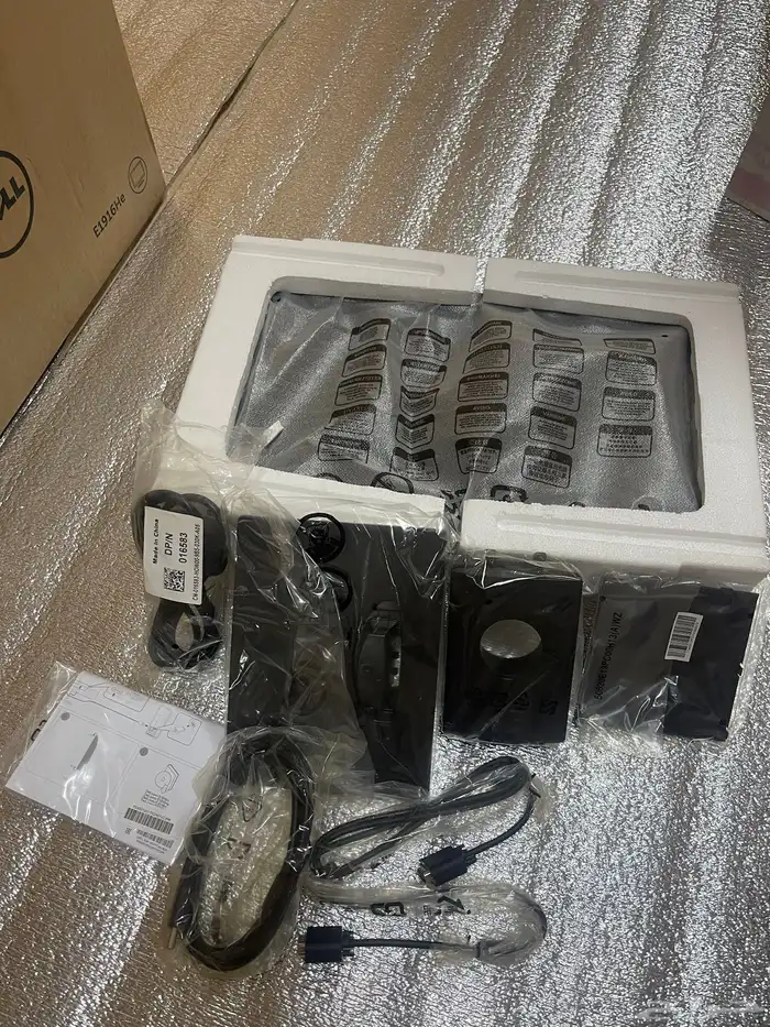 شاشة كمبيوتر شركة ديل 0