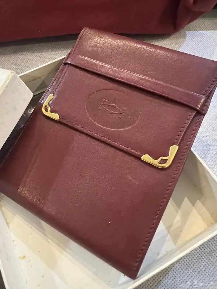 محفظة من كارتير Cartier جديدة بكرت الضمان والعلبة 2