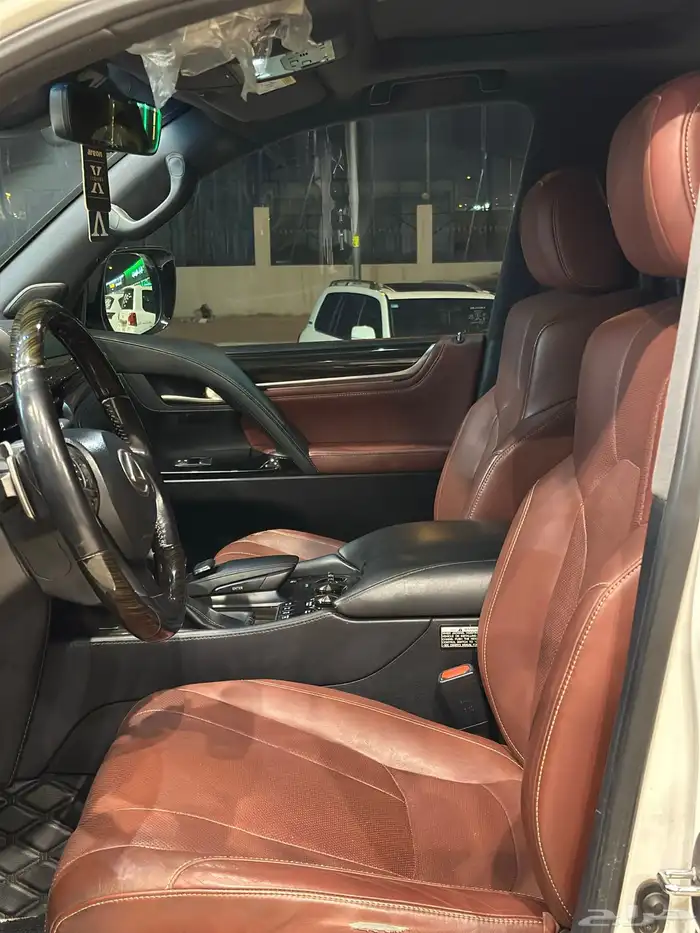 لكزس LX570 موديل 2021 6